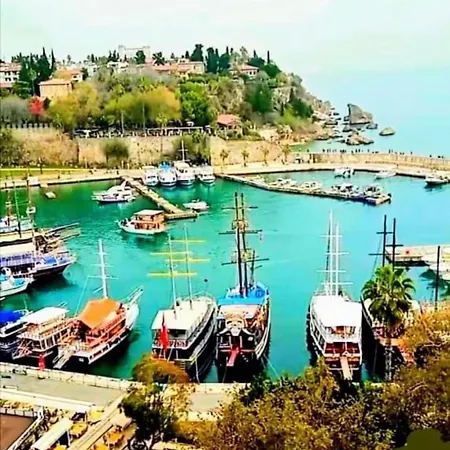 Tarihi Kaleici Denize Yakin Size Oezel Muhtesem Konum Uygun Fiyat Ev Apartament