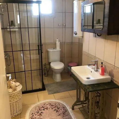 Tarihi Kaleici Denize Yakin Size Oezel Muhtesem Konum Uygun Fiyat Ev *