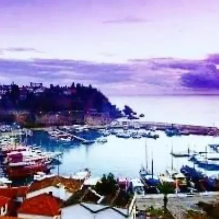 Tarıhı Kaleıçı Denıze Yakin Sıze özel Muhteşem Konum Uygun Fıyat Ev Antalya