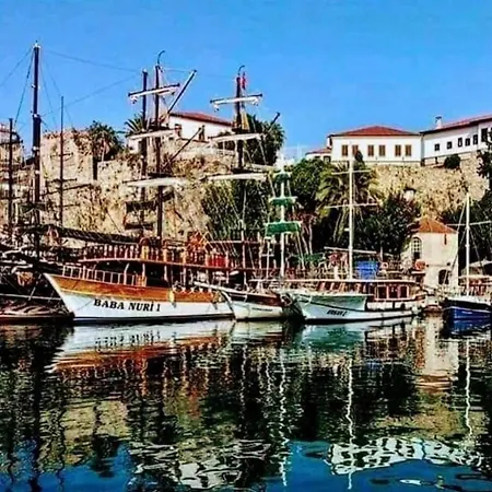 Tarihi Kaleici Denize Yakin Size Oezel Muhtesem Konum Uygun Fiyat Ev Διαμέρισμα