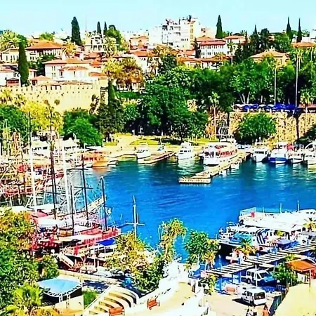 Tarıhı Kaleıçı Denıze Yakin Sıze özel Muhteşem Konum Uygun Fıyat Ev *