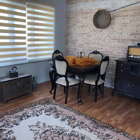 Tarıhı Kaleıçı Denıze Yakin Sıze özel Muhteşem Konum Uygun Fıyat Ev