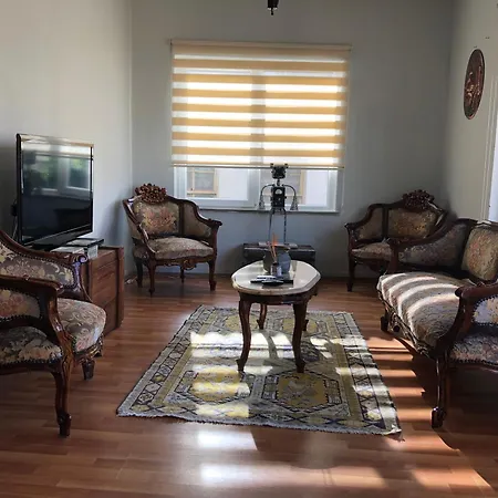 Tarıhı Kaleıçı Denıze Yakin Sıze özel Muhteşem Konum Uygun Fıyat Ev