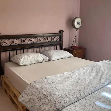 Appartement Tarıhı Kaleıçı Denıze Yakin Sıze özel Muhteşem Konum Uygun Fıyat Ev