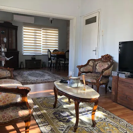 Appartement Tarıhı Kaleıçı Denıze Yakin Sıze özel Muhteşem Konum Uygun Fıyat Ev
