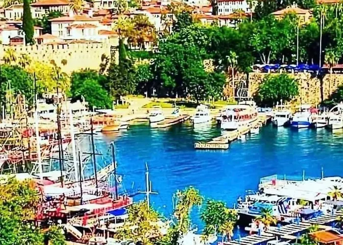 Tarihi Kaleici Denize Yakin Size Oezel Muhtesem Konum Uygun Fiyat Ev *