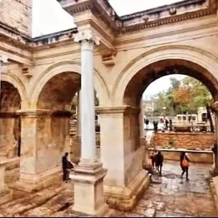 Appartement Tarıhı Kaleıçı Denıze Yakin Sıze özel Muhteşem Konum Uygun Fıyat Ev